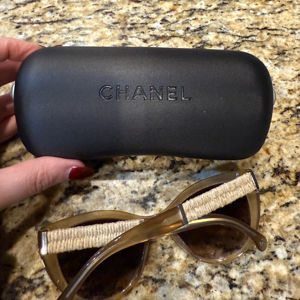 Chanel 5409-A Beige Cat Eye Sunglasses w/ Raffia Braid Temples & Case - Picture 5 of 10